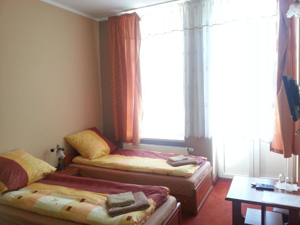 Hotelik Parkowy Legnica Habitación foto