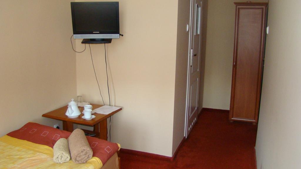 Hotelik Parkowy Legnica Habitación foto